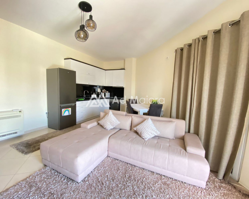 Apartament me Qira